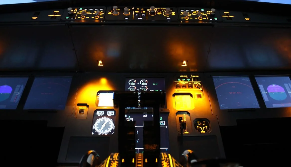 Cabina del FTD A320 de ACIT durante el programa MPL