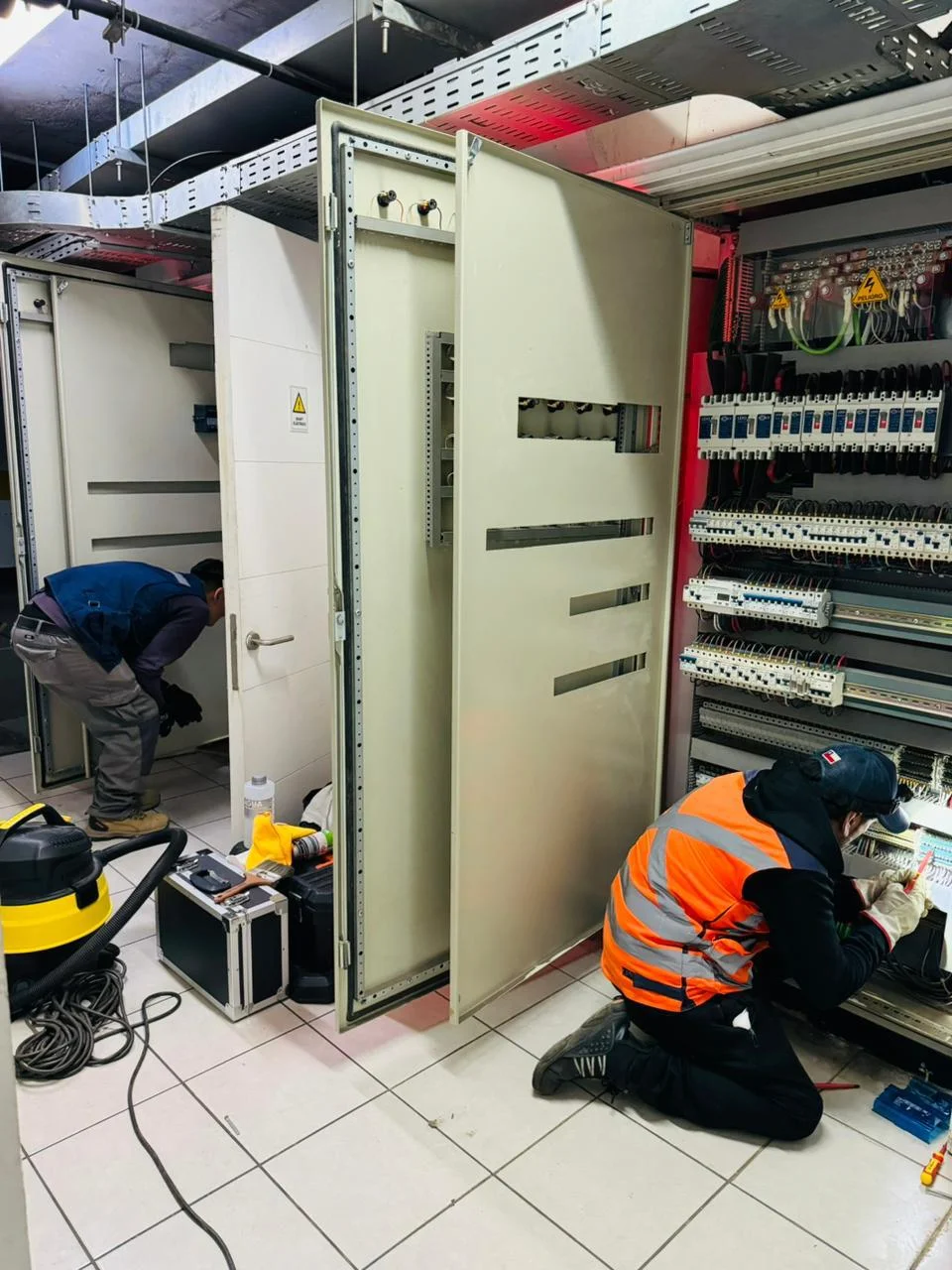Montaje de tableros eléctricos